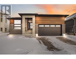 17 KEMP CRESCENT, Strathroy-Caradoc, Ontario