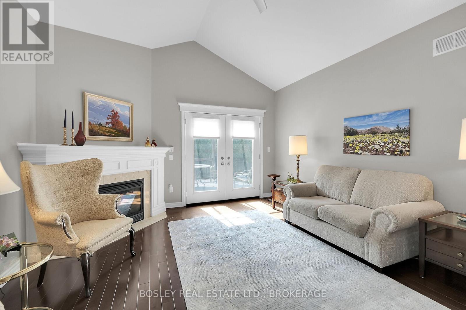 43 Loretta Drive, Niagara-On-The-Lake, Ontario  L0S 1T0 - Photo 12 - X12453542