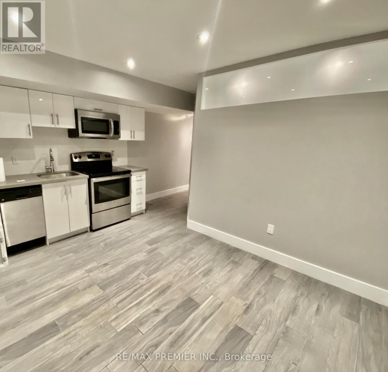 1 - 50 Pape Avenue, Toronto, Ontario  M4M 2V6 - Photo 2 - E12725624