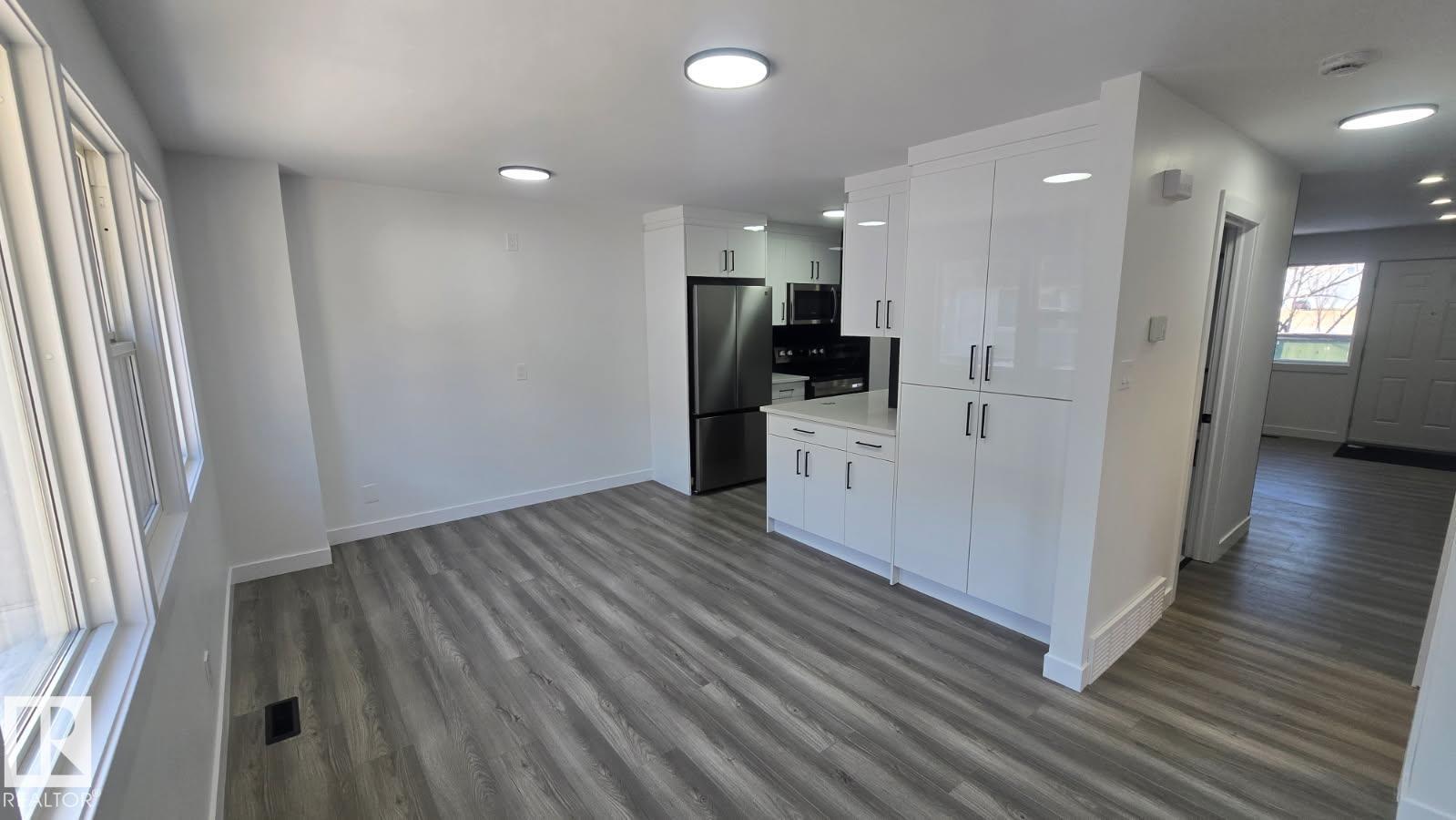 222 Village On The Green Gr Nw, Edmonton, Alberta  T5A 1H2 - Photo 4 - E4470931