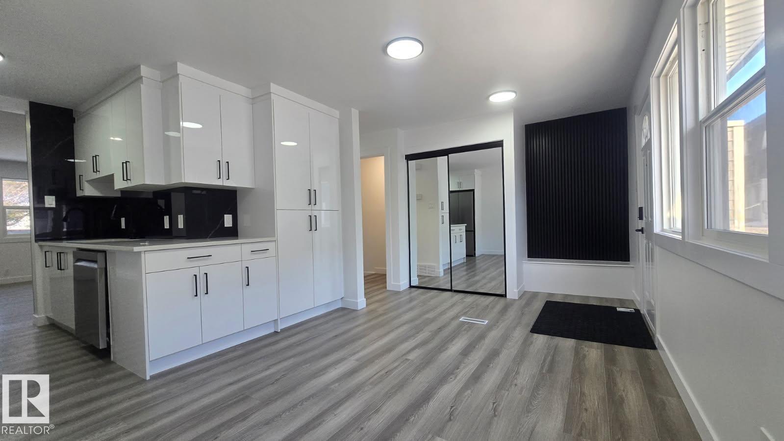 222 Village On The Green Gr Nw, Edmonton, Alberta  T5A 1H2 - Photo 5 - E4470931