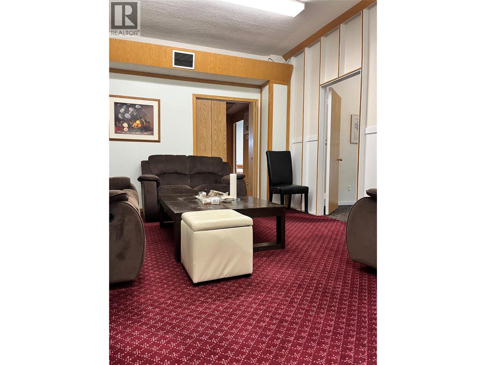 3315 30 Avenue, Vernon, British Columbia  V1T 2C9 - Photo 3 - 10373118