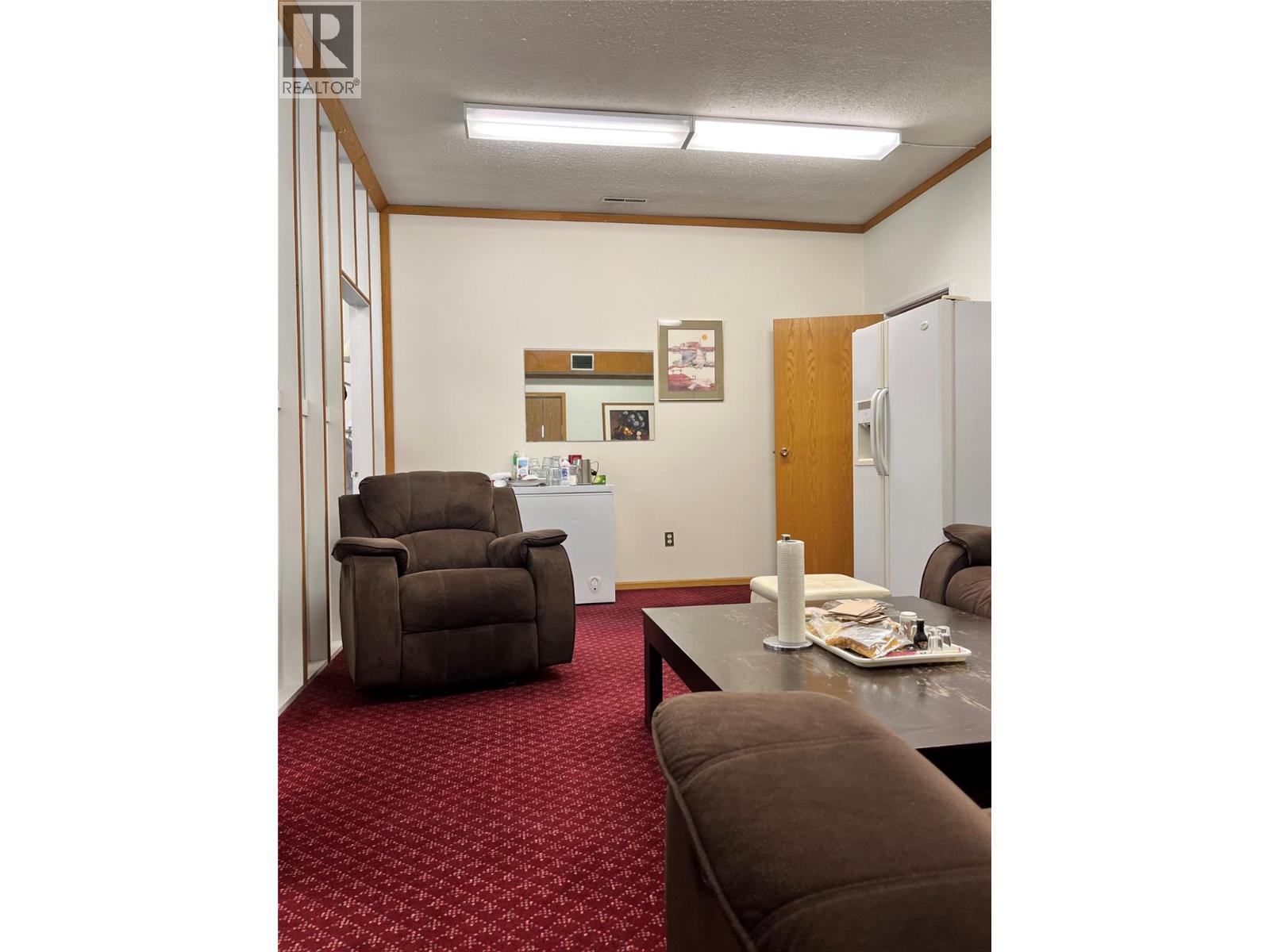 3315 30 Avenue, Vernon, British Columbia  V1T 2C9 - Photo 6 - 10373118