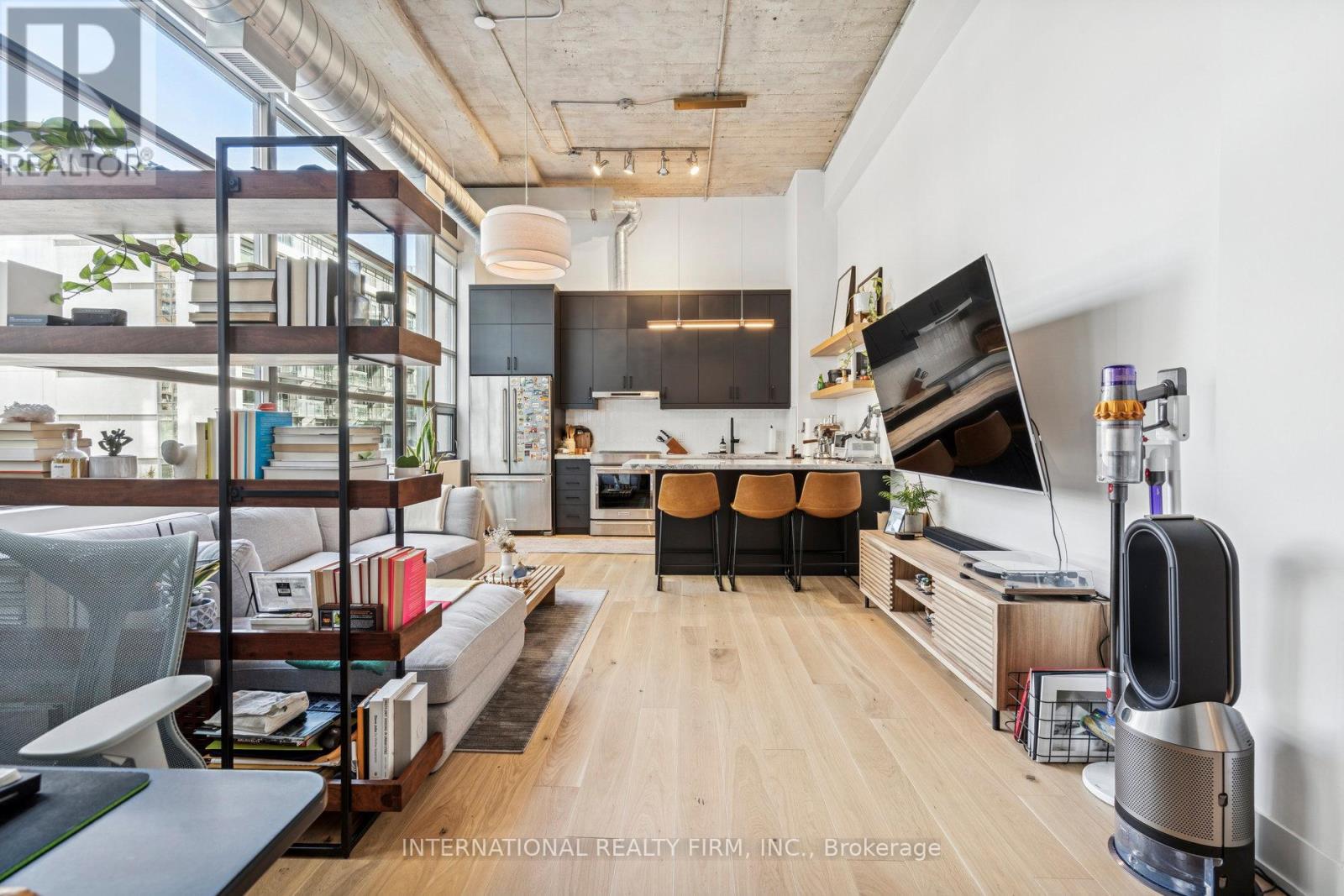 303 - 637 Lake Shore Boulevard W, Toronto, Ontario  M5V 3J6 - Photo 6 - C12725990