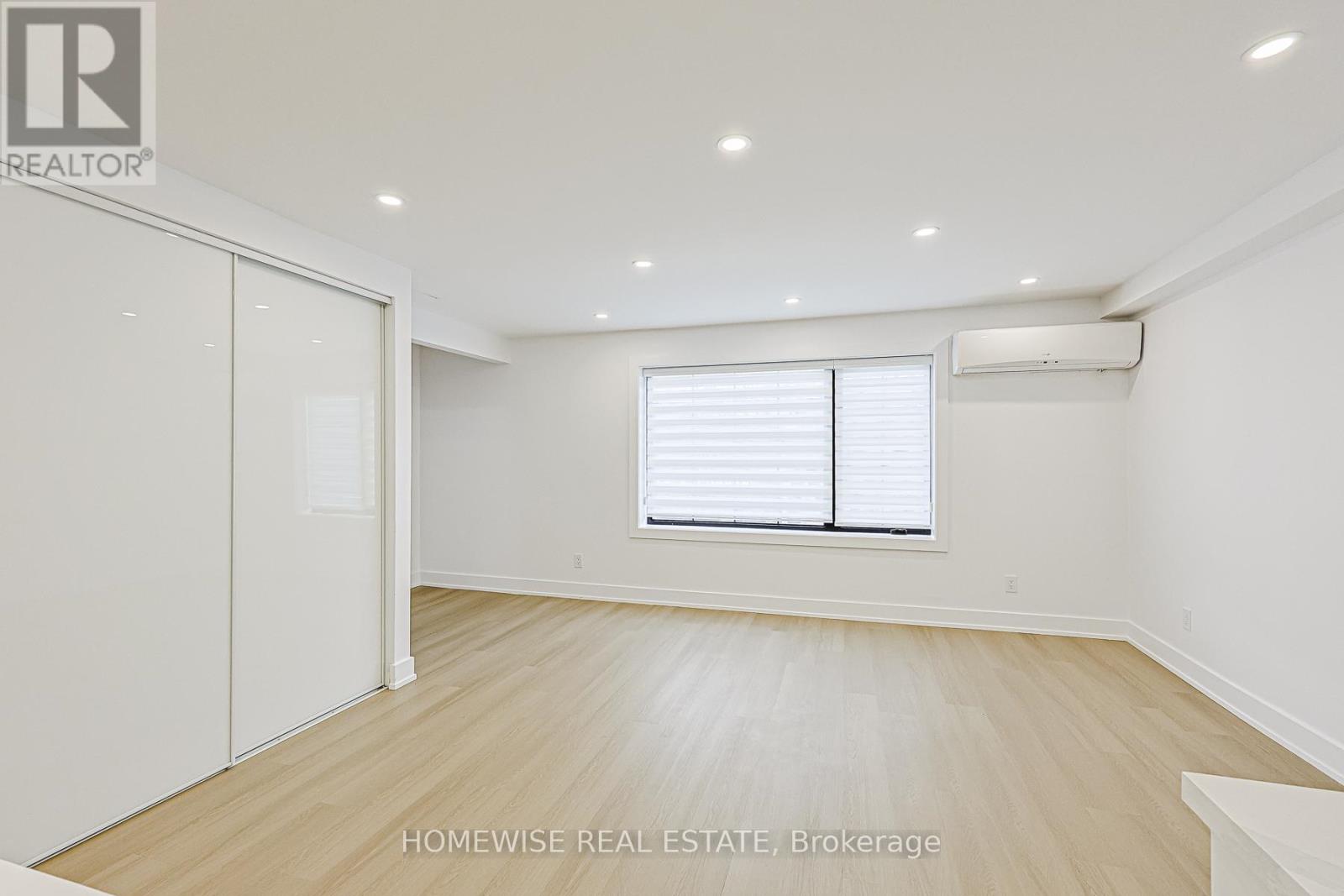 999 Eglington Avenue W, Toronto, Ontario  M6C 2C7 - Photo 9 - C12726004