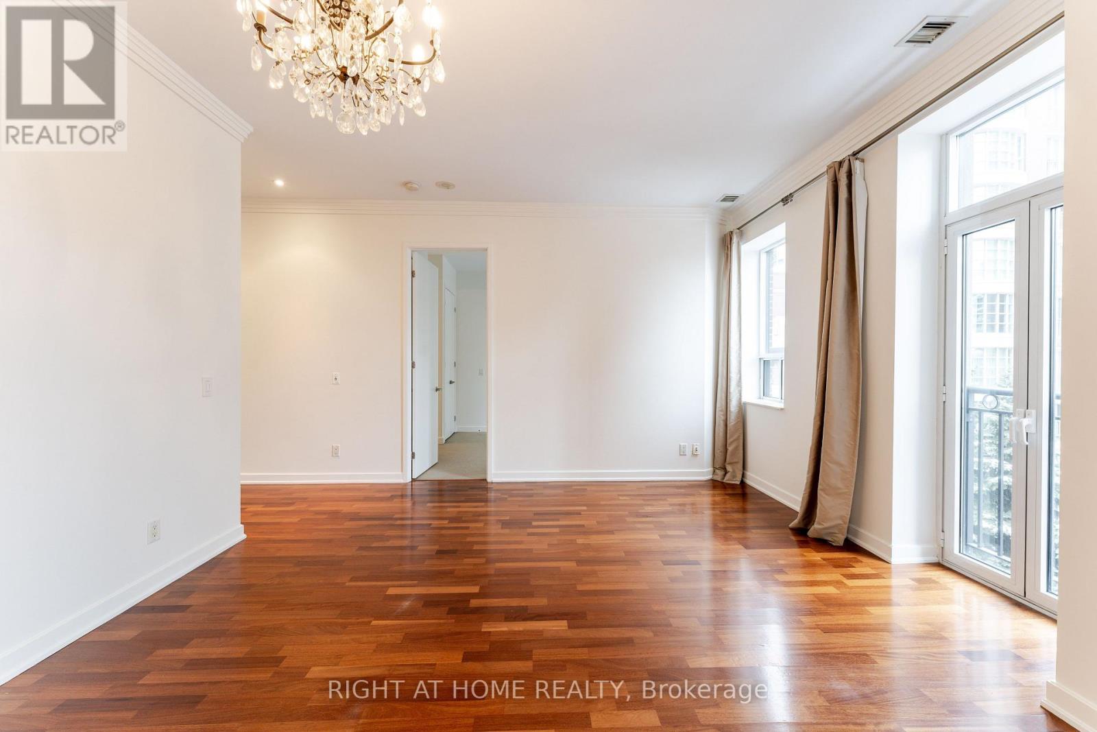 402 - 48 St Clair Avenue W, Toronto, Ontario  M4V 2Z2 - Photo 11 - C12726020