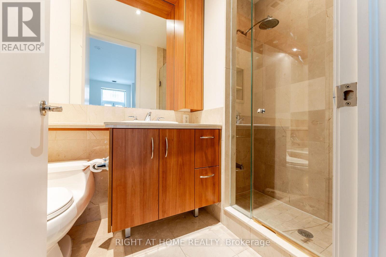 402 - 48 St Clair Avenue W, Toronto, Ontario  M4V 2Z2 - Photo 25 - C12726020