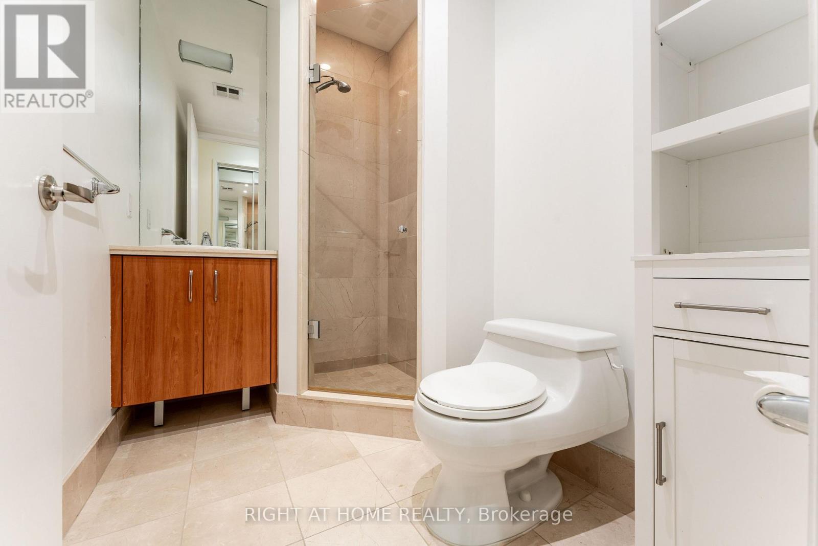 402 - 48 St Clair Avenue W, Toronto, Ontario  M4V 2Z2 - Photo 34 - C12726020