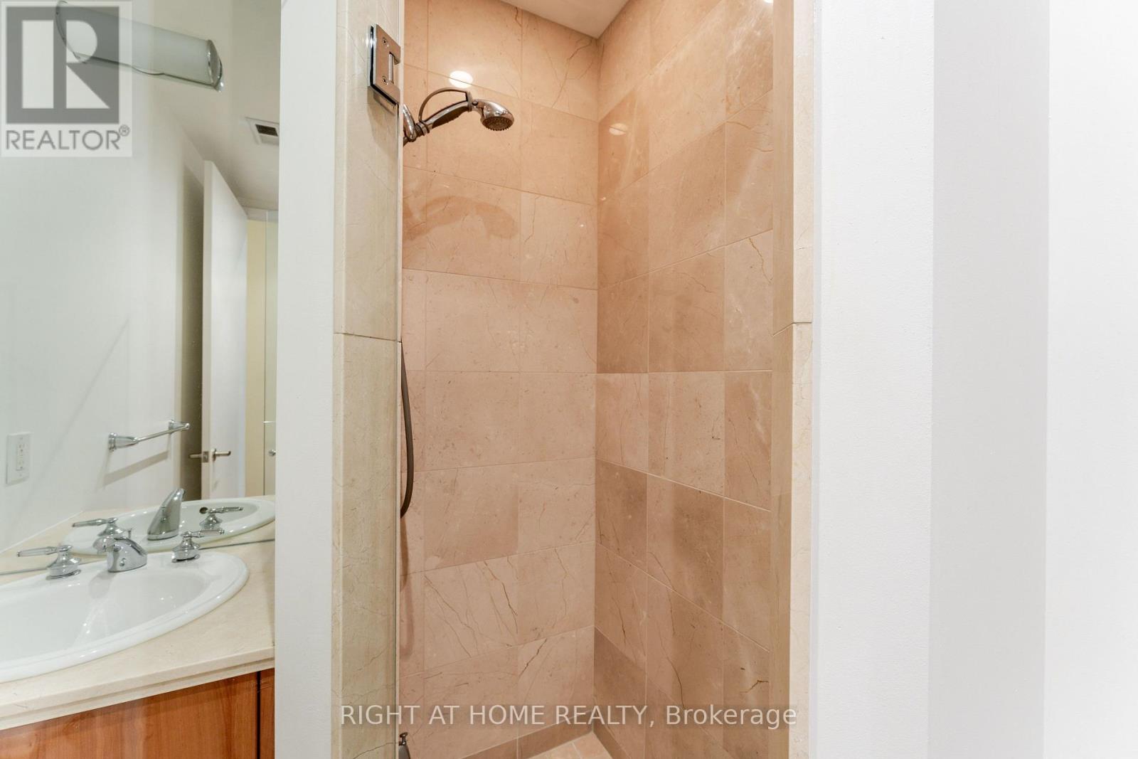 402 - 48 St Clair Avenue W, Toronto, Ontario  M4V 2Z2 - Photo 35 - C12726020