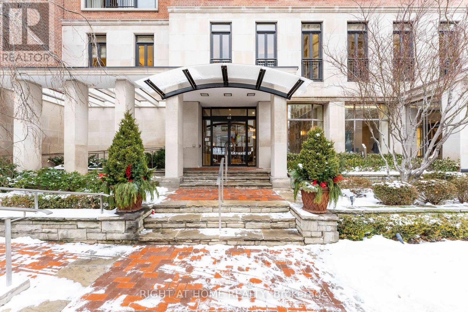 402 - 48 St Clair Avenue W, Toronto, Ontario  M4V 2Z2 - Photo 40 - C12726020