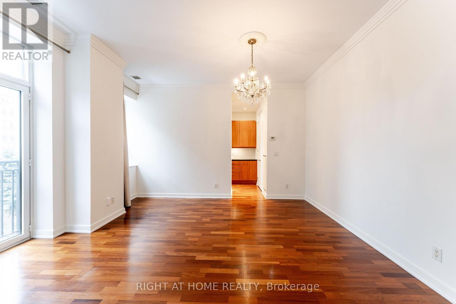 402 - 48 St Clair Avenue W, Toronto, Ontario  M4V 2Z2 - Photo 8 - C12726020