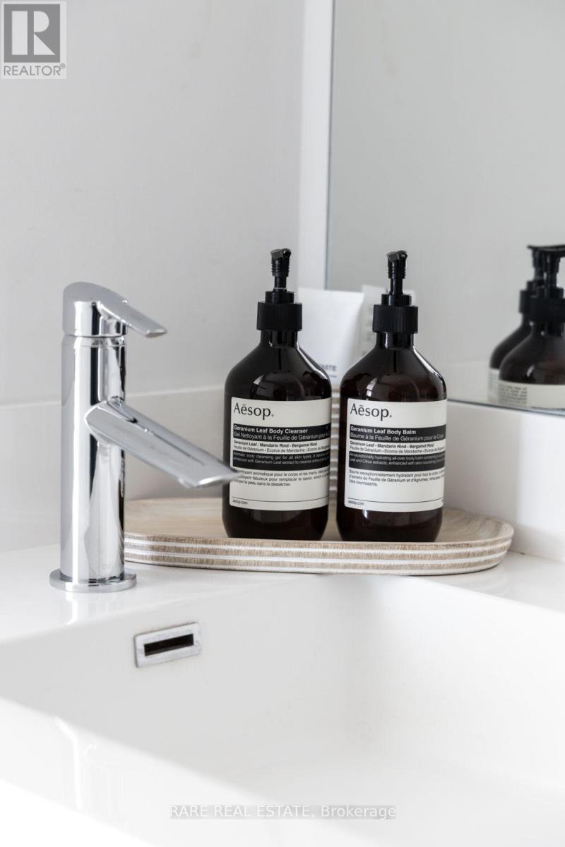 2510 - 10 York Street, Toronto, Ontario  M5J 0E1 - Photo 14 - C12726114