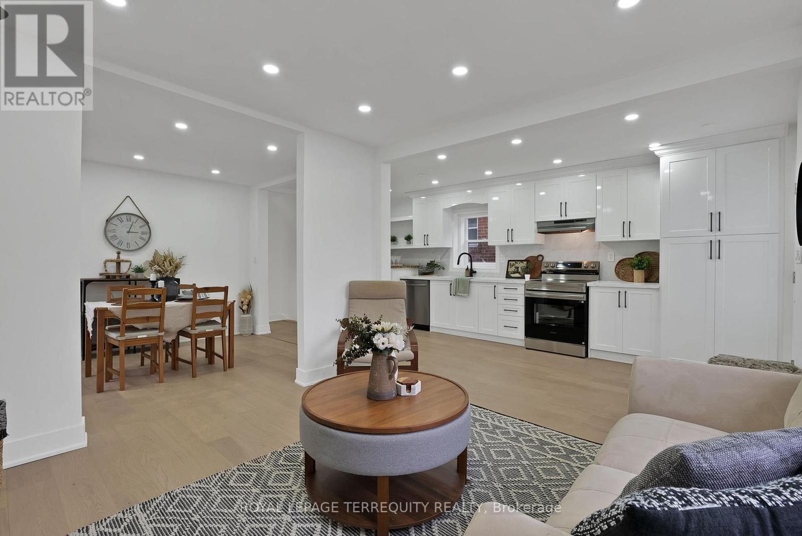 40 Leroy Avenue, Toronto, Ontario  M4J 4G8 - Photo 11 - E12726034