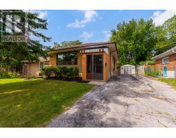 4 STILLBROOK COURT, Toronto, Ontario