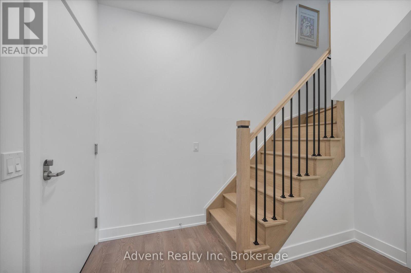 132 - 8 Cedarland Drive, Markham, Ontario  L6G 0H4 - Photo 2 - N12726030