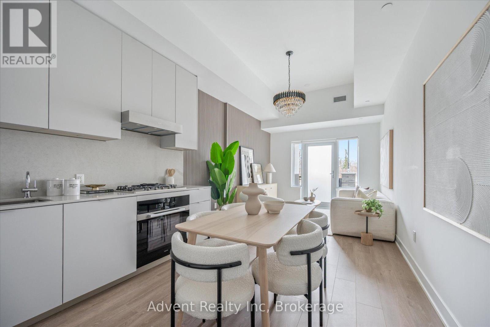 132 - 8 Cedarland Drive, Markham, Ontario  L6G 0H4 - Photo 3 - N12726030