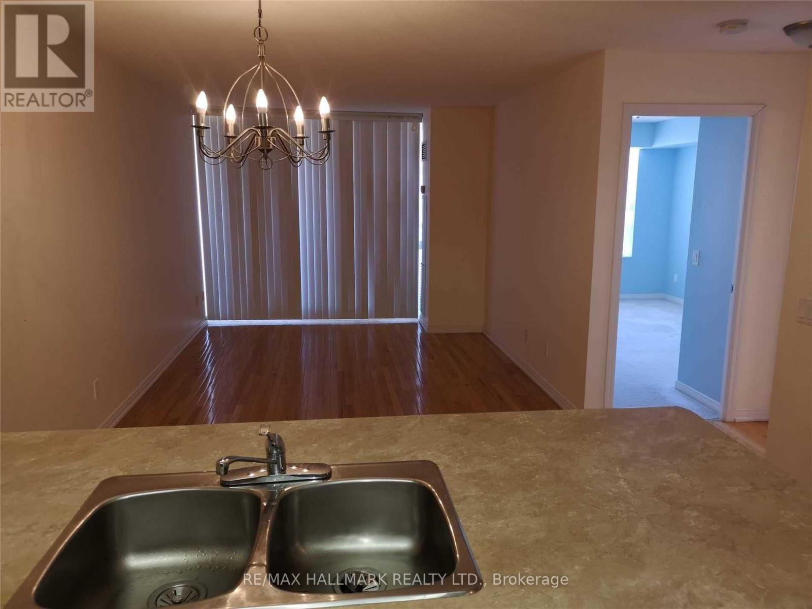 1210 - 310 Red Maple Road, Richmond Hill, Ontario  L4C 0T7 - Photo 7 - N12726032