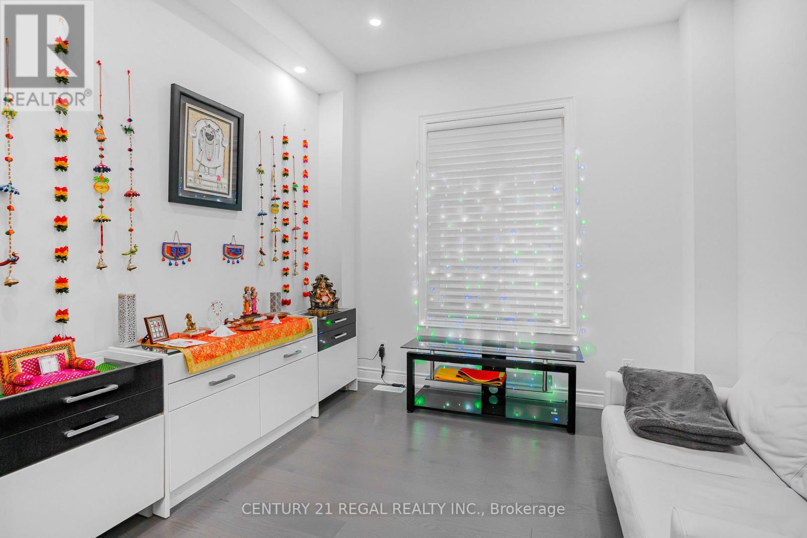 15 Ballanview Court, Whitchurch-Stouffville, Ontario  L4A 4W9 - Photo 10 - N12726068