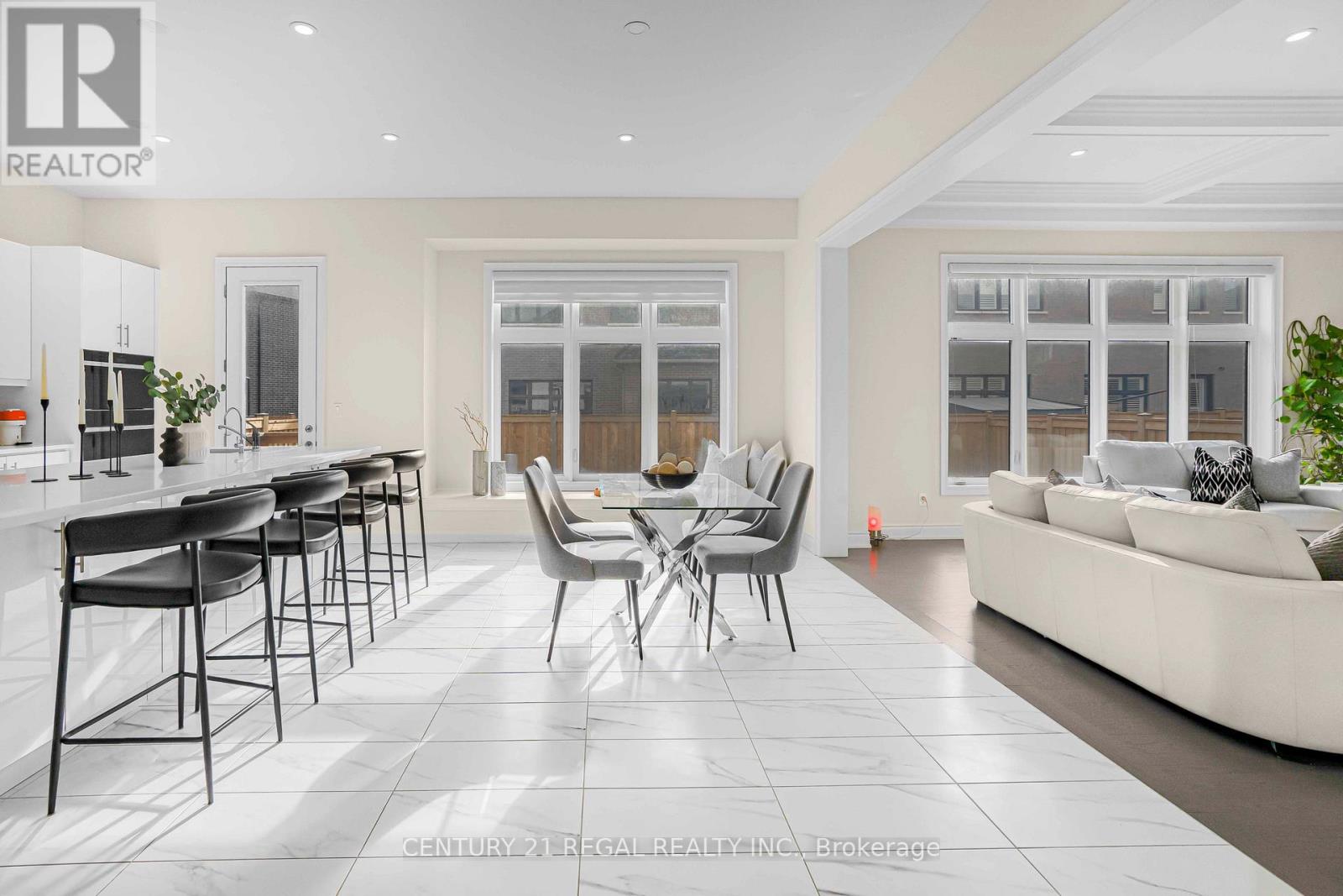 15 Ballanview Court, Whitchurch-Stouffville, Ontario  L4A 4W9 - Photo 16 - N12726068