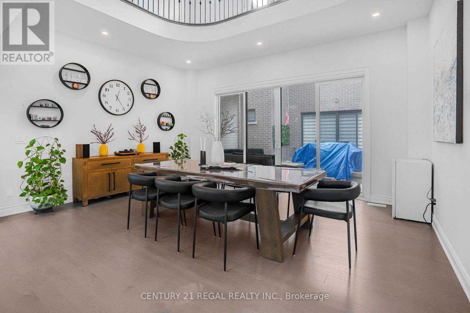 15 Ballanview Court, Whitchurch-Stouffville, Ontario  L4A 4W9 - Photo 8 - N12726068