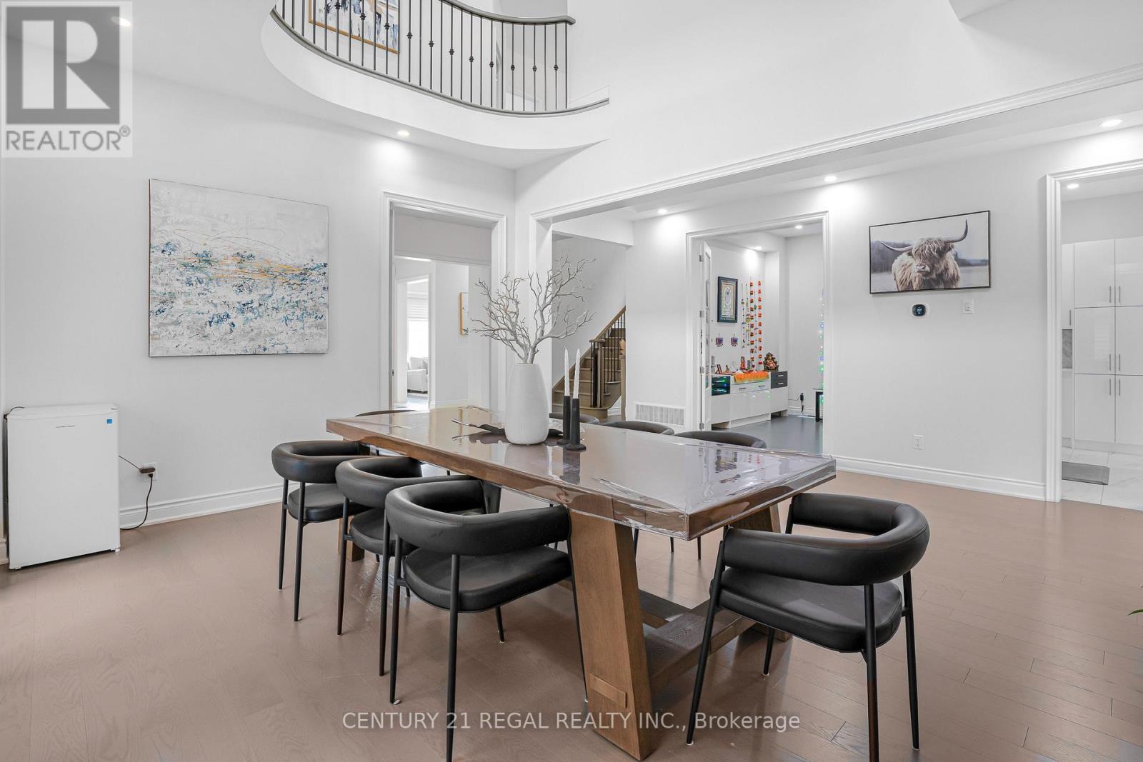 15 Ballanview Court, Whitchurch-Stouffville, Ontario  L4A 4W9 - Photo 9 - N12726068