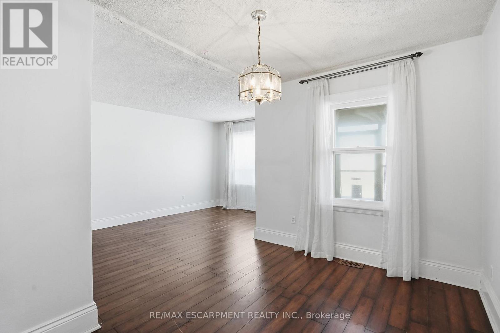 246 Cope Street, Hamilton, Ontario  L8H 5B5 - Photo 14 - X12518404