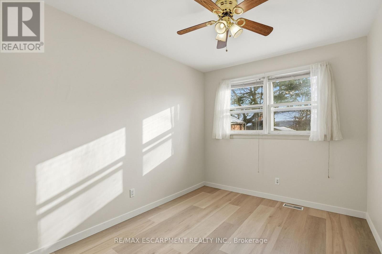 246 Cope Street, Hamilton, Ontario  L8H 5B5 - Photo 16 - X12518404