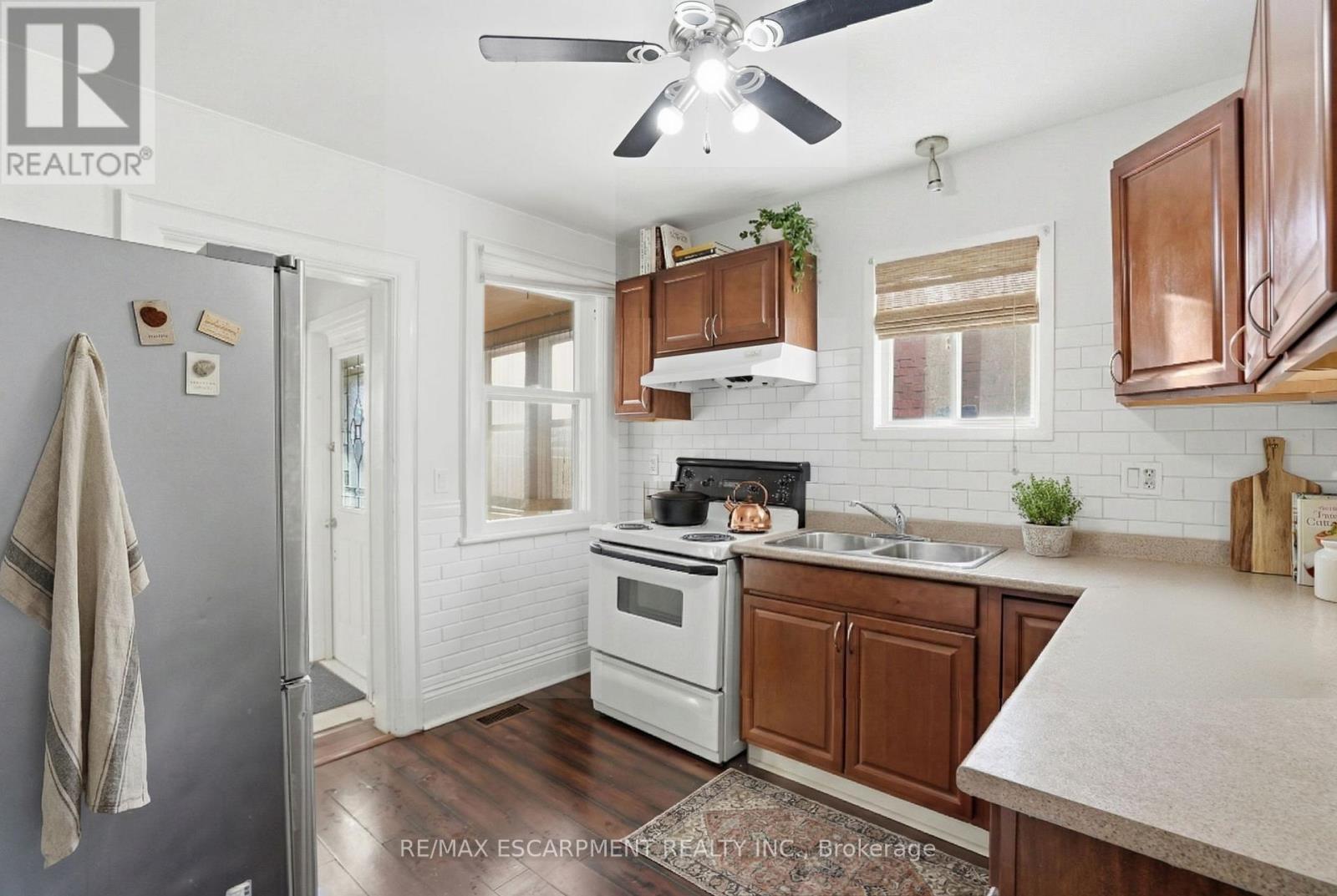 246 Cope Street, Hamilton, Ontario  L8H 5B5 - Photo 18 - X12518404