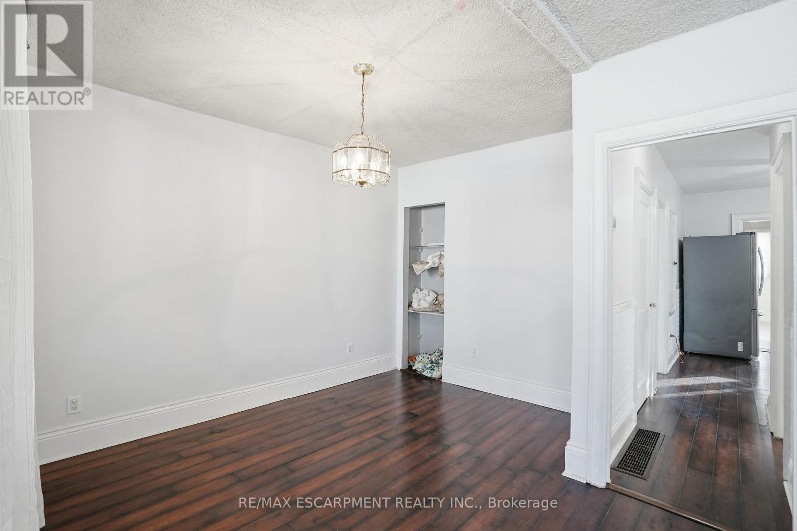 246 Cope Street, Hamilton, Ontario  L8H 5B5 - Photo 11 - X12518404