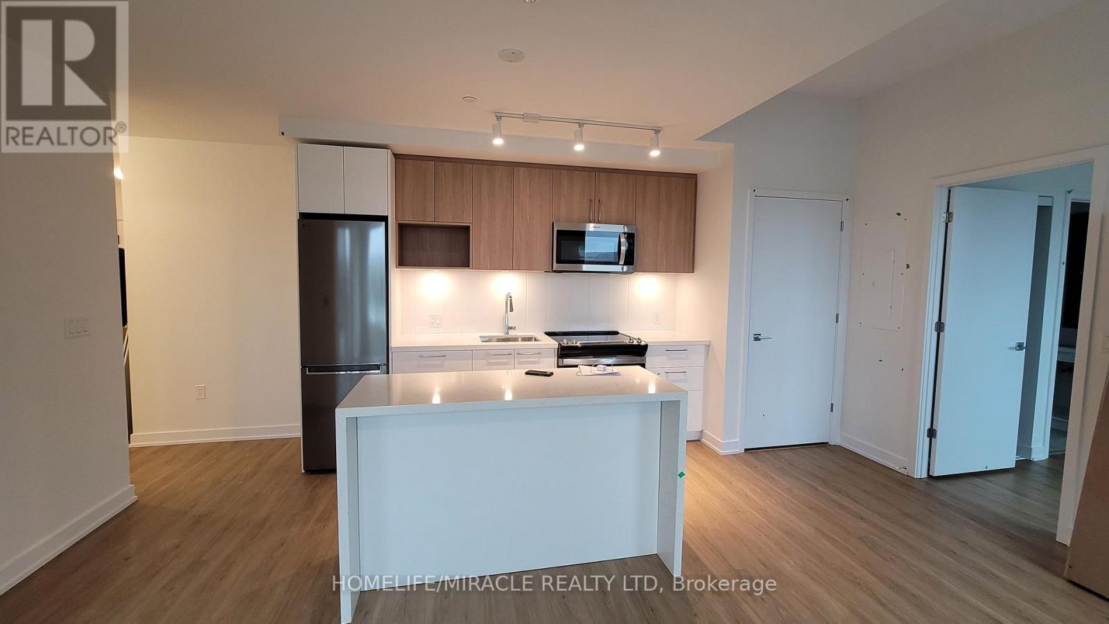 608 - 500 Plains Road E, Burlington, Ontario  L7T 2E1 - Photo 20 - W12725972