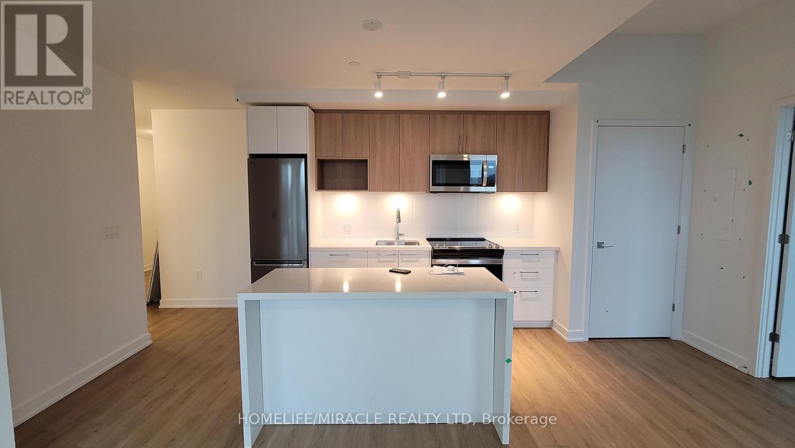 608 - 500 Plains Road E, Burlington, Ontario  L7T 2E1 - Photo 21 - W12725972