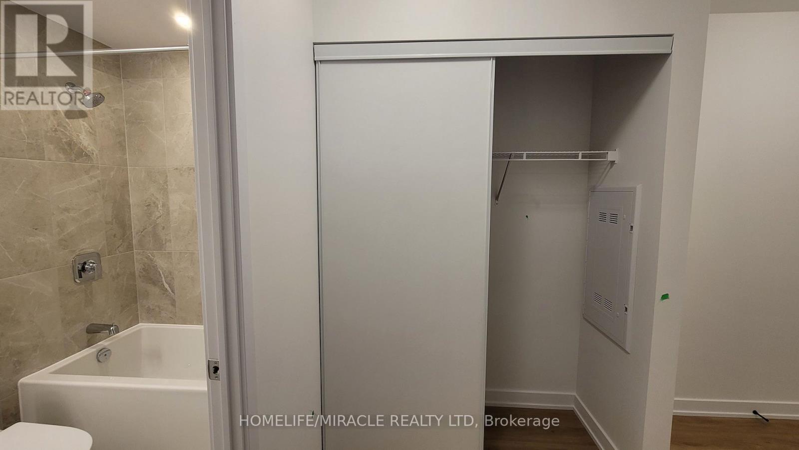 608 - 500 Plains Road E, Burlington, Ontario  L7T 2E1 - Photo 23 - W12725972