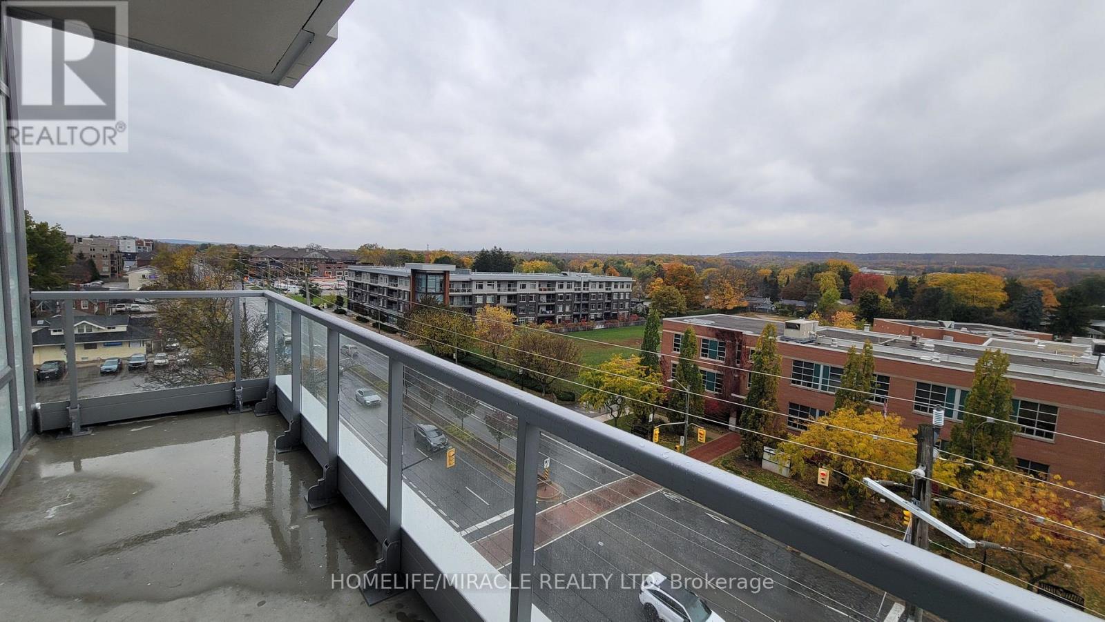 608 - 500 Plains Road E, Burlington, Ontario  L7T 2E1 - Photo 5 - W12725972