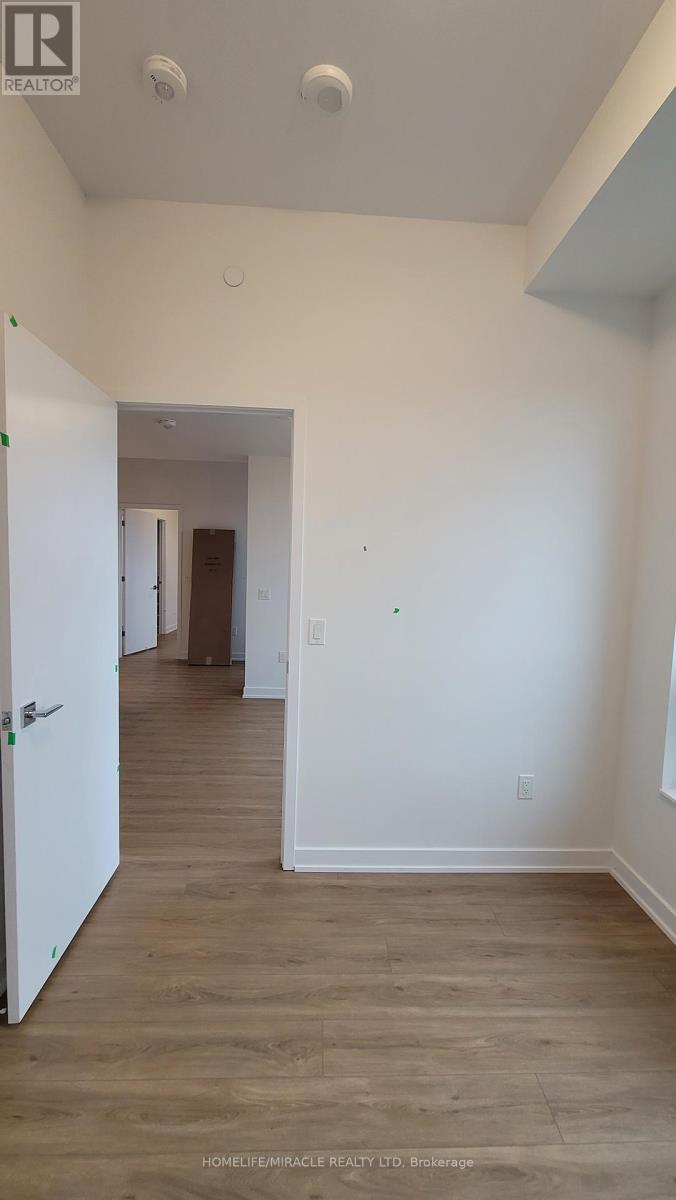 608 - 500 Plains Road E, Burlington, Ontario  L7T 2E1 - Photo 8 - W12725972