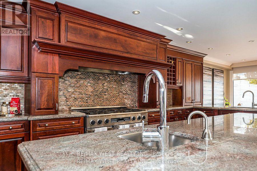 5 Eleventh Street, Toronto, Ontario  M8V 2G2 - Photo 14 - W12725998