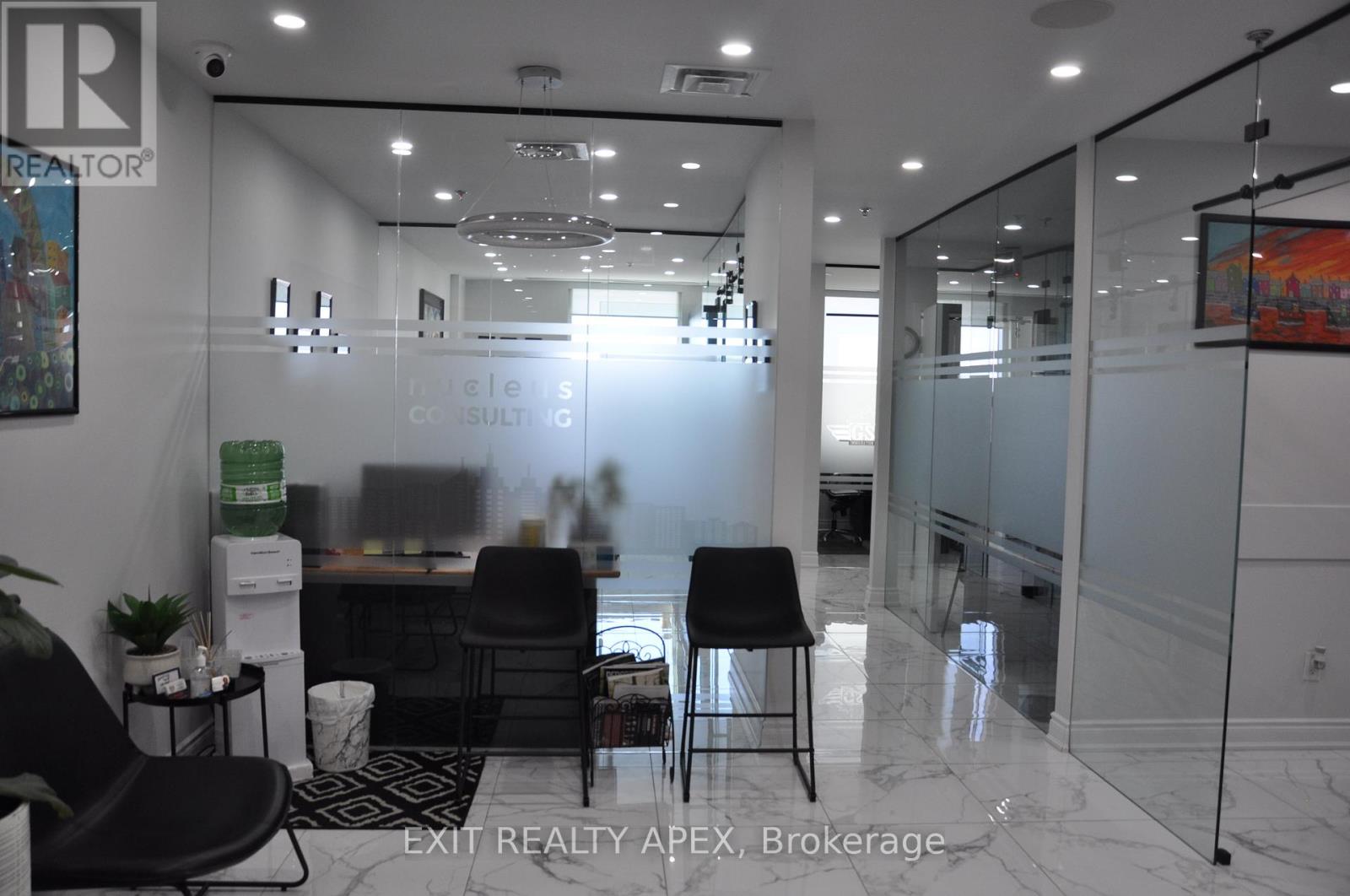 403 - 2250 Bovaird Drive E, Brampton, Ontario  L6R 3J5 - Photo 6 - W12726010