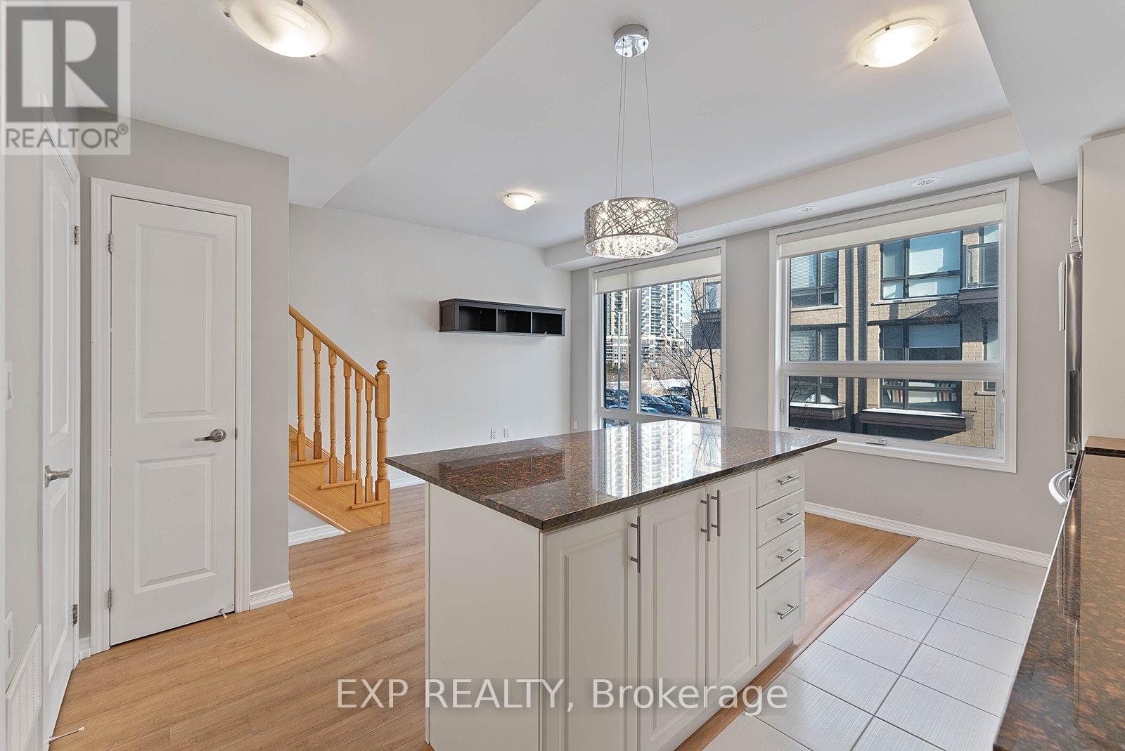 106 - 32 Fieldway Road, Toronto, Ontario  M8Z 3L2 - Photo 2 - W12726044