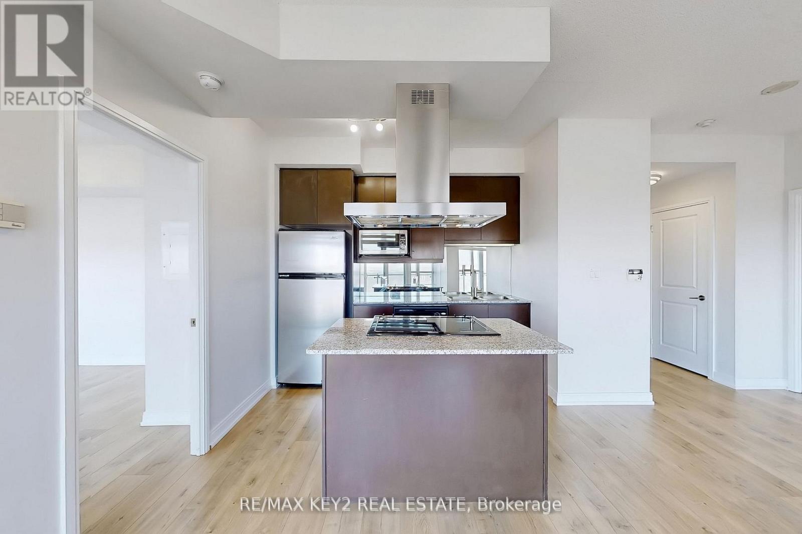 4201 - 50 Absolute Avenue, Mississauga, Ontario  L4Z 0A8 - Photo 3 - W12726048