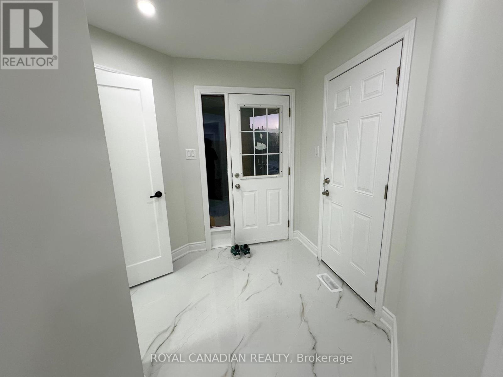 17 Trammell Lane, Brampton, Ontario  L6Y 4J3 - Photo 5 - W12726054