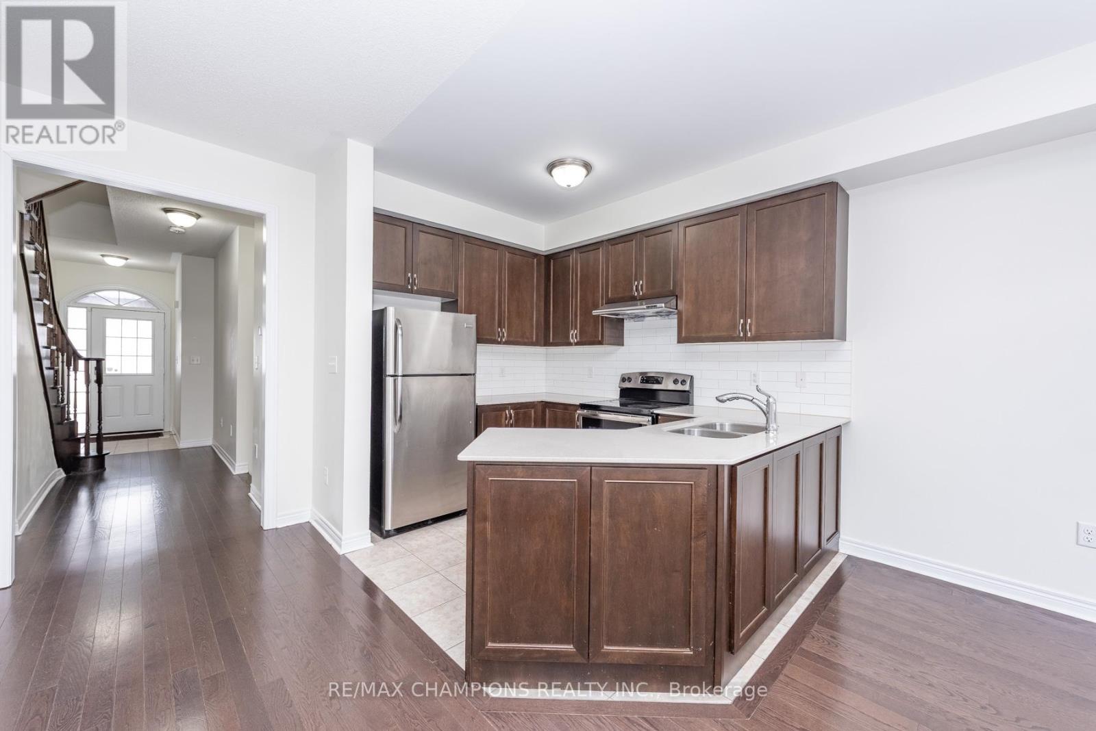 64 Pennycross Crescent, Brampton, Ontario  L7A 4M1 - Photo 14 - W12726106