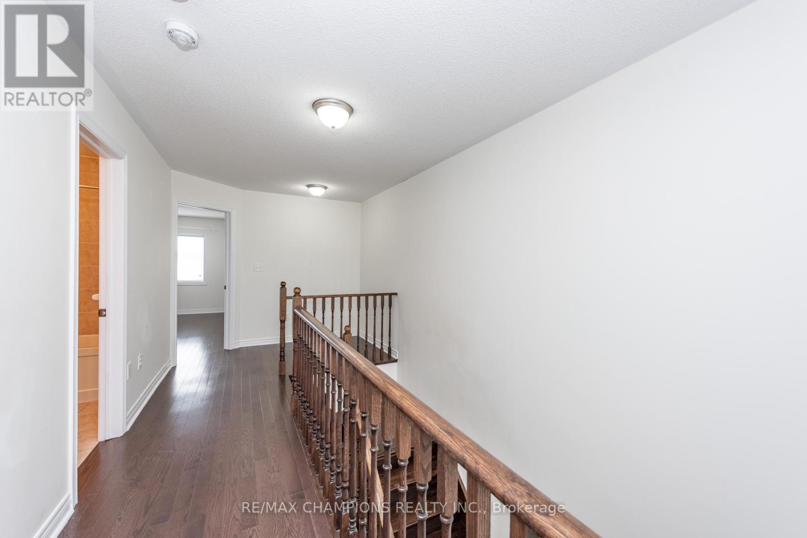 64 Pennycross Crescent, Brampton, Ontario  L7A 4M1 - Photo 6 - W12726106