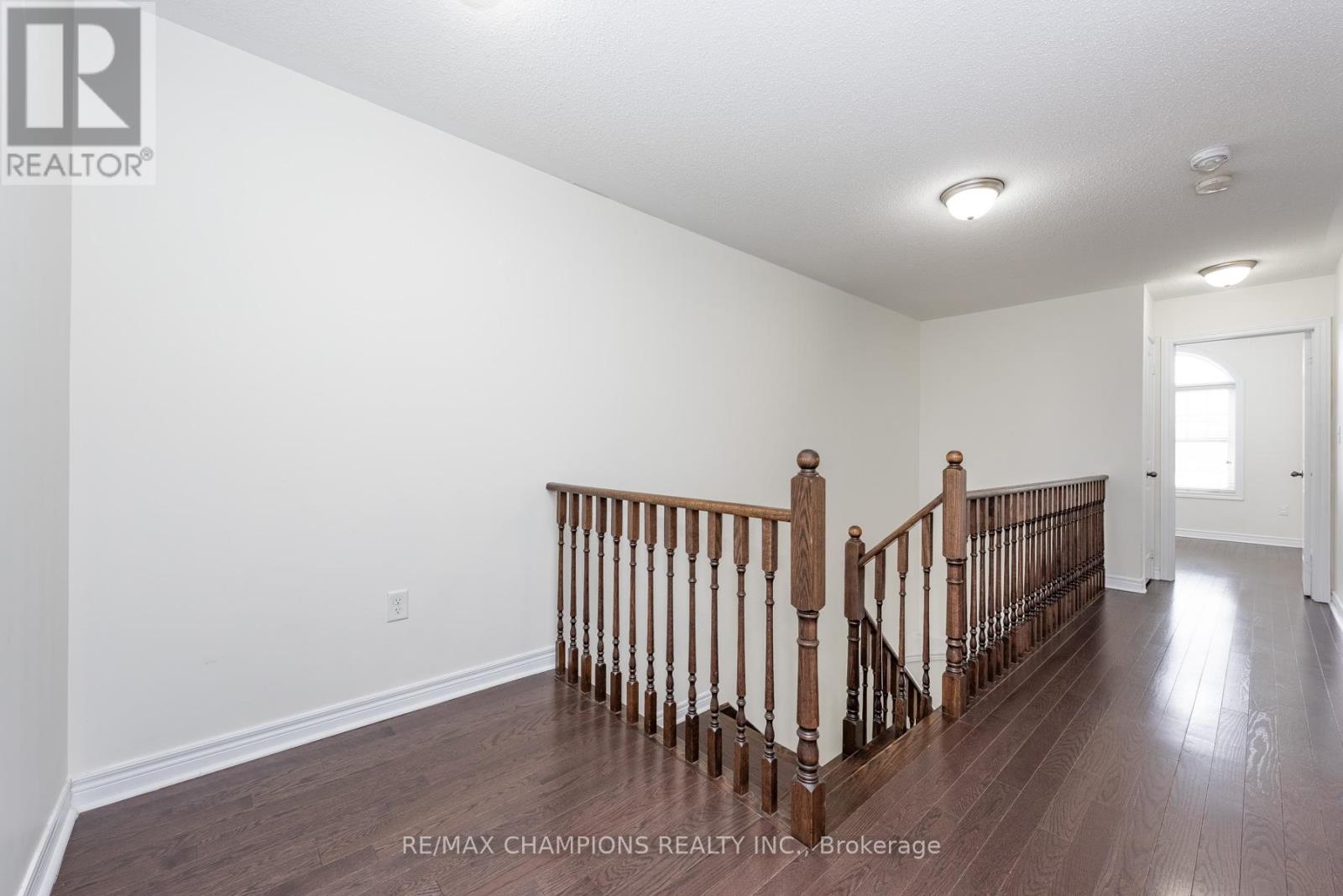 64 Pennycross Crescent, Brampton, Ontario  L7A 4M1 - Photo 7 - W12726106