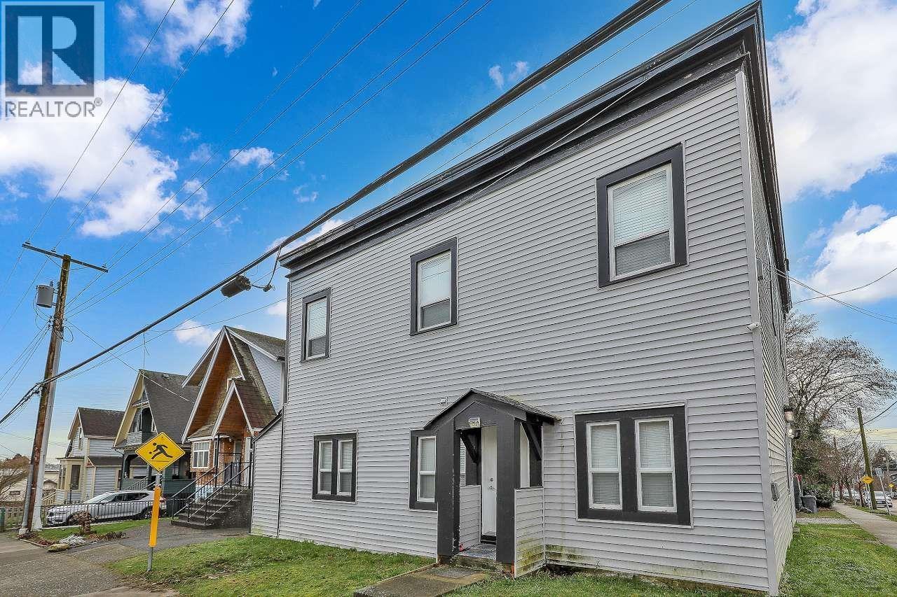 634 N TENTH STREET, New Westminster, British Columbia