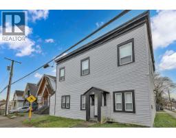 634 N TENTH STREET, New Westminster, British Columbia