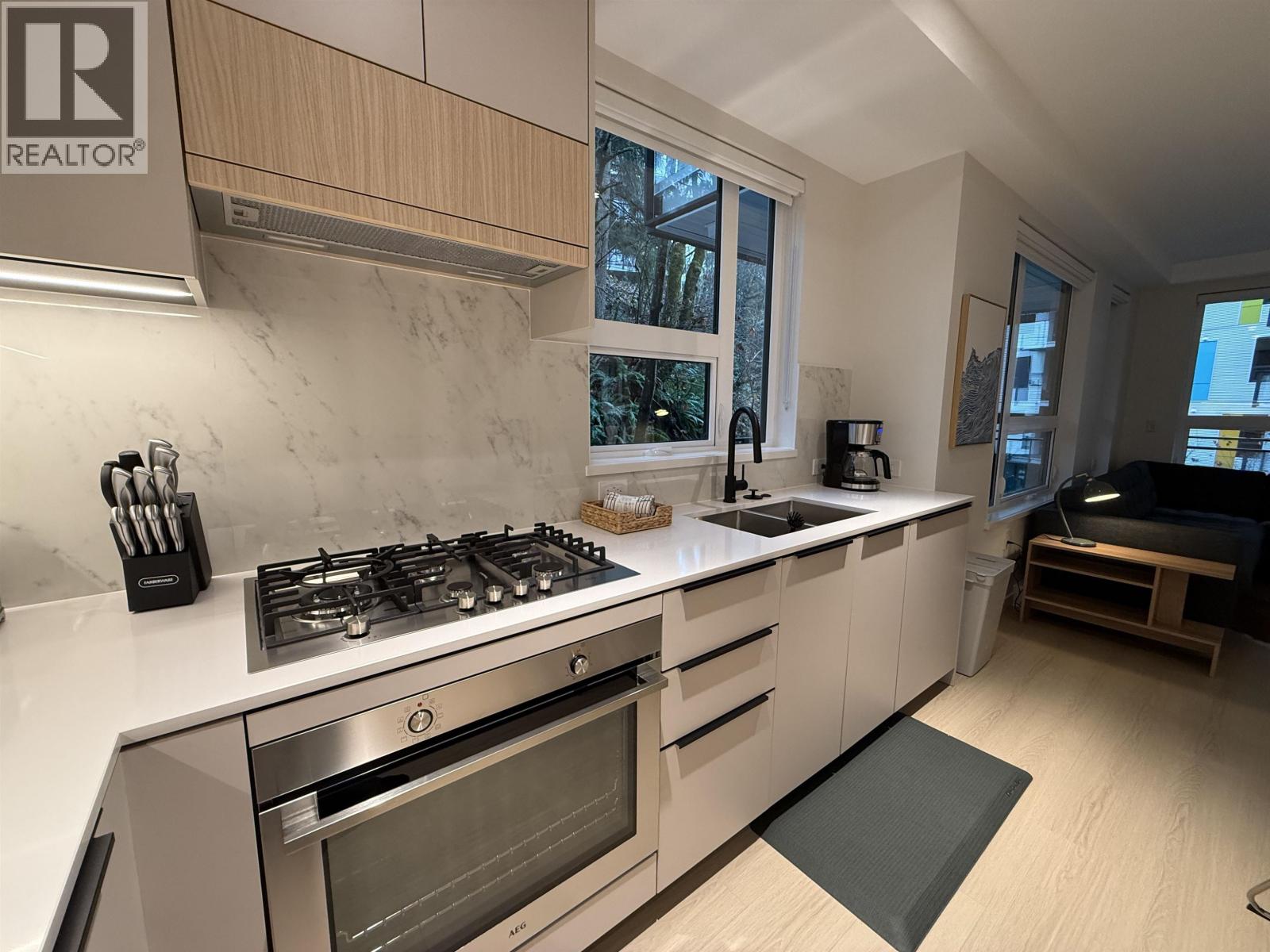 218 125 Albert Street, Port Moody, British Columbia  V3H 0M8 - Photo 2 - R3082608