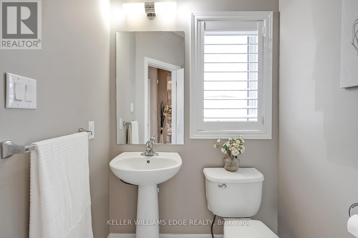 168 Echovalley Drive, Hamilton, Ontario  L8J 0H2 - Photo 8 - X12725954