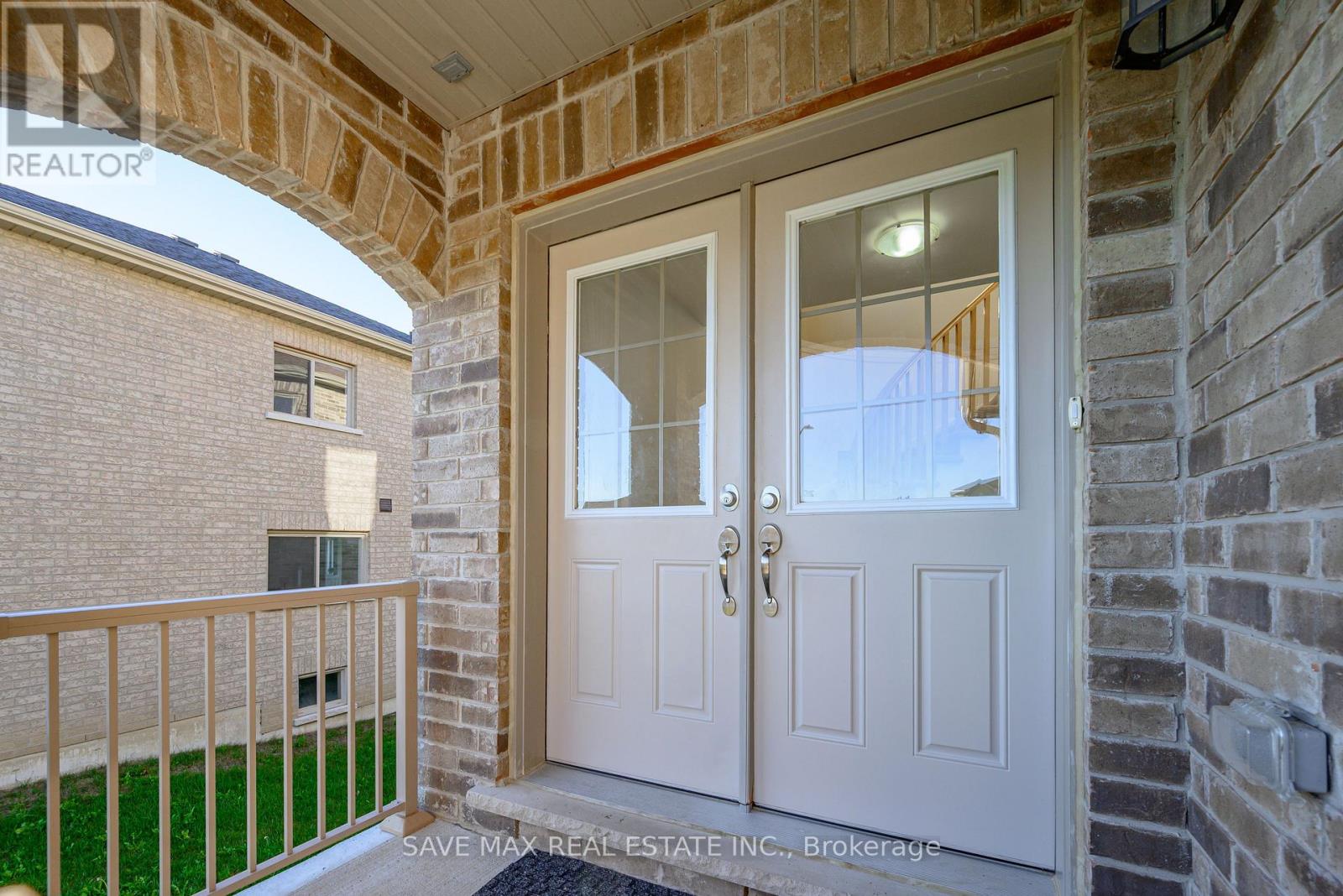 43 Carew Boulevard, Kawartha Lakes, Ontario  K9V 0P7 - Photo 16 - X12725982