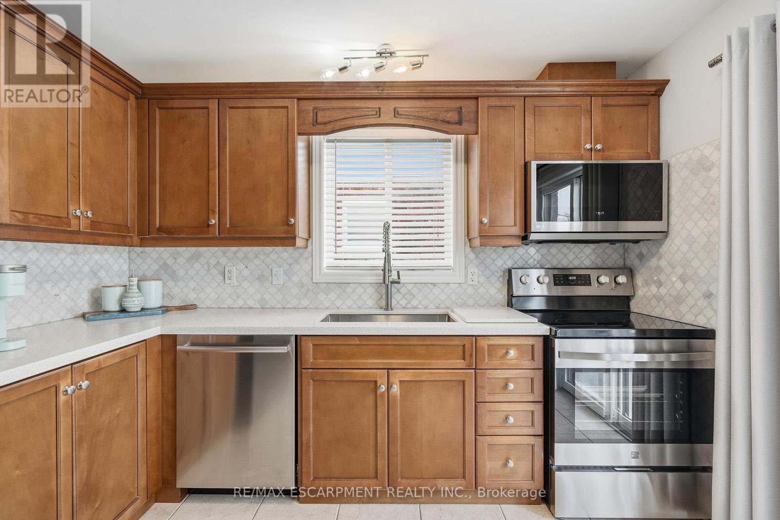 39 Wilbur Drive, Hamilton, Ontario  L0R 1C0 - Photo 13 - X12726076