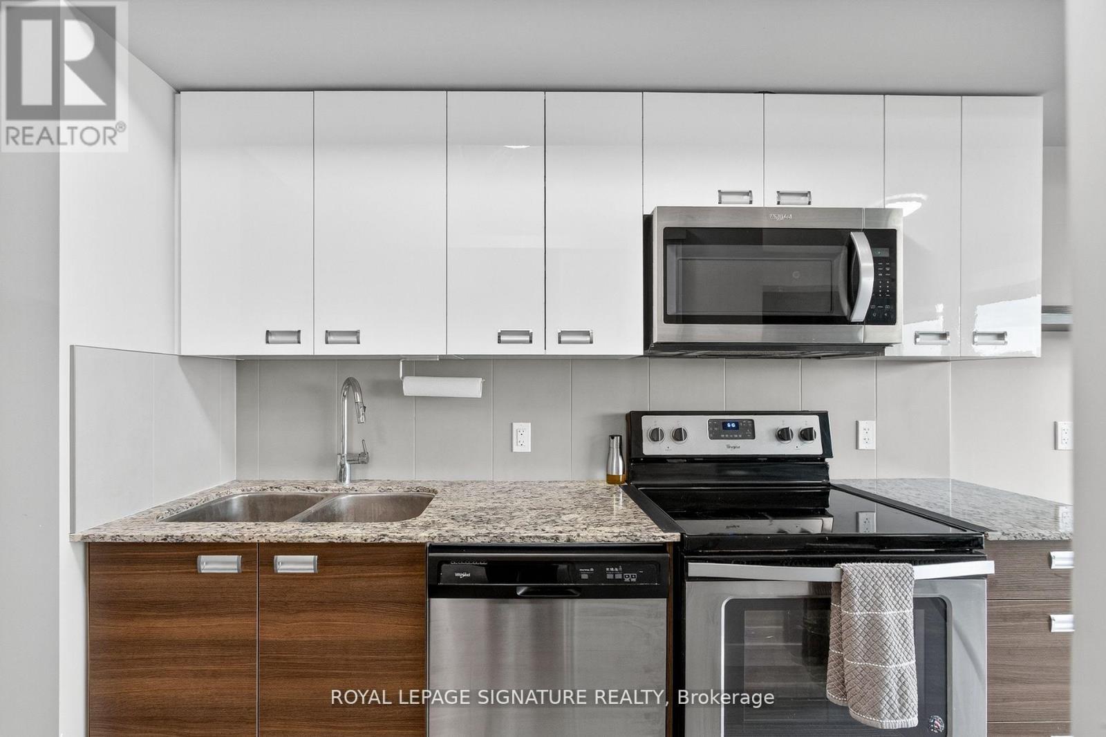 6 - 308 Lester Street, Waterloo, Ontario  N2L 0H9 - Photo 10 - X12726128