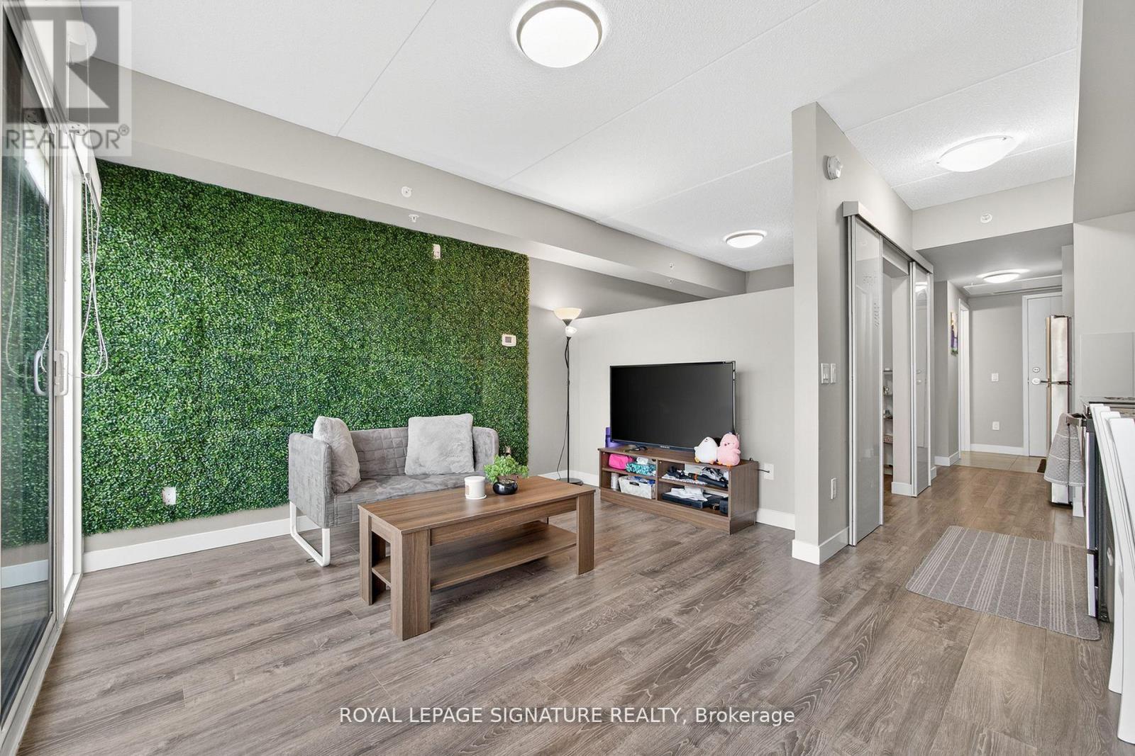 6 - 308 Lester Street, Waterloo, Ontario  N2L 0H9 - Photo 14 - X12726128